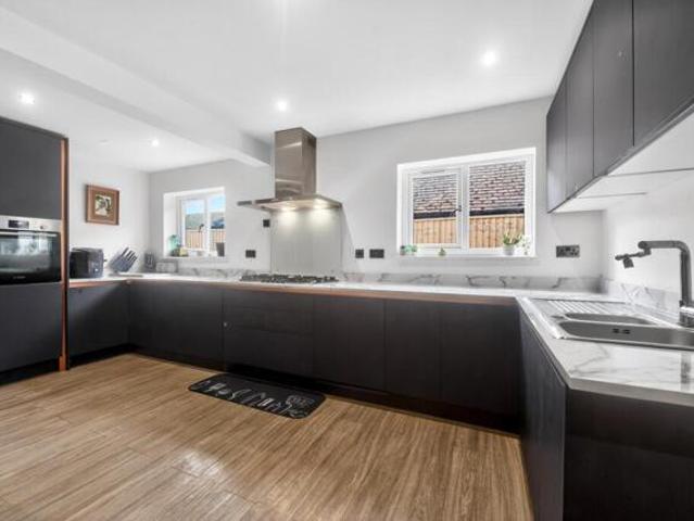 Bungalow 4 Bedroom For Sale Reading Oxfordshire 1095000 ES101379246