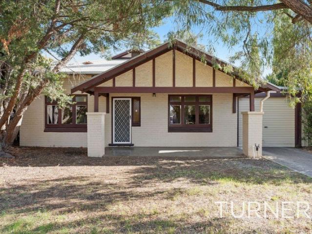 Bungalow 10 mins from the City & only 15mins to Glenelg