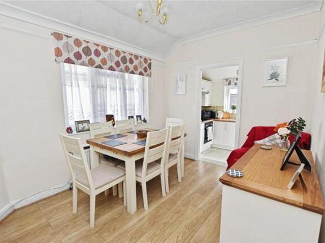 Bungalow 2 Bedroom For Sale Bexleyheath Greater London 460000 ES100579179