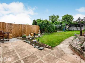 Bungalow 2 Bedroom For Sale Gravesend Kent 350000 ES101278045