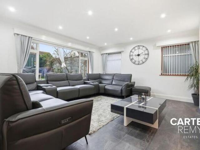 Bungalow 2 Bedroom For Sale Grays Thurrock 485000 ES100917847