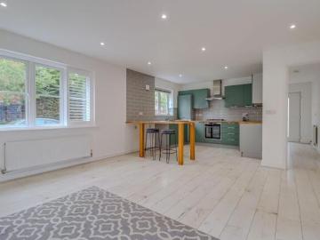 Bungalow 2 Bedroom For Sale Leicester Leicester 300000 ES100786564
