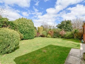 Bungalow 2 Bedroom For Sale Little Neston Cheshire 325000 ES101955320