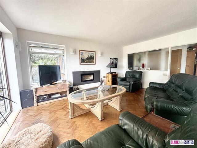 Bungalow 3 Bedroom For Sale Clapham Bedfordshire 650000 ES100881584