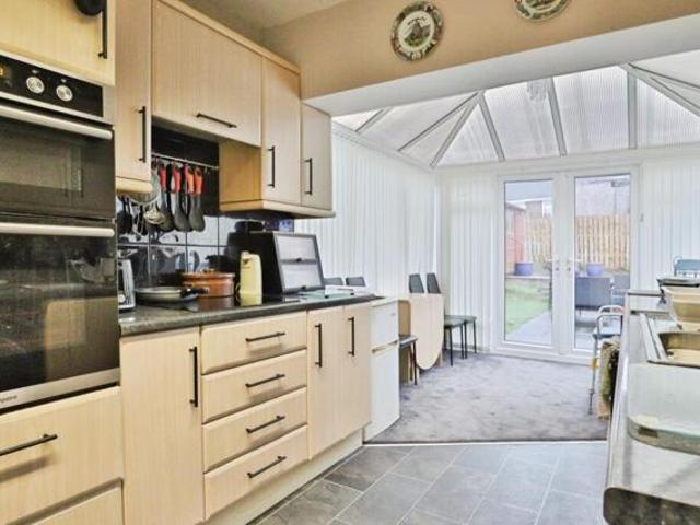 Bungalow 3 Bedroom For Sale Leeds Leeds 295000 ES101025355