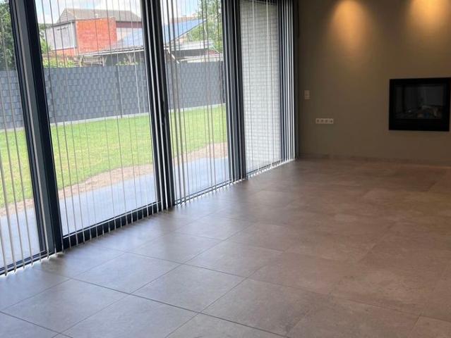 Bungalow te huur in Uitbergen voor € 1.200 met 3 slaapkamers