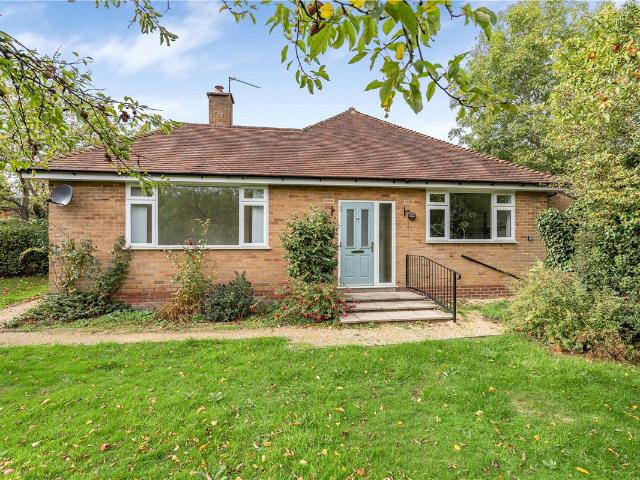 Bungalow to rent in Burton Green, Cromwell Lane, CV8: Birmingham: BML260095