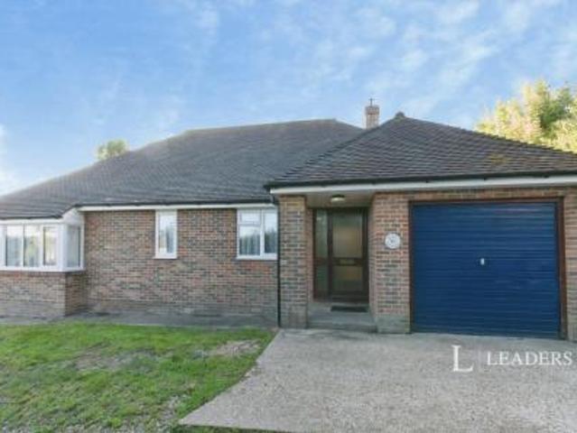 Bungalow to rent in Boreham Street, Hailsham, BN27 | Leaders