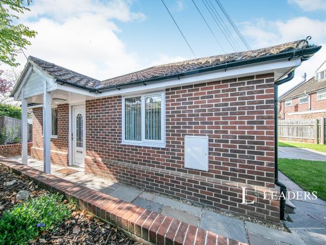 Bungalow to rent in Heathway, Great Waldingfield, Sudbury, CO10 | Leaders