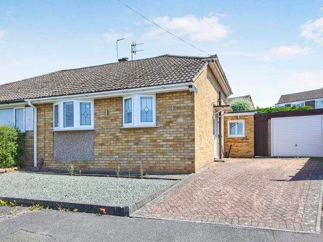 Bungalow to rent in Rannoch Close, Allestree, Derby, Derbyshire, DE22 | Leaders