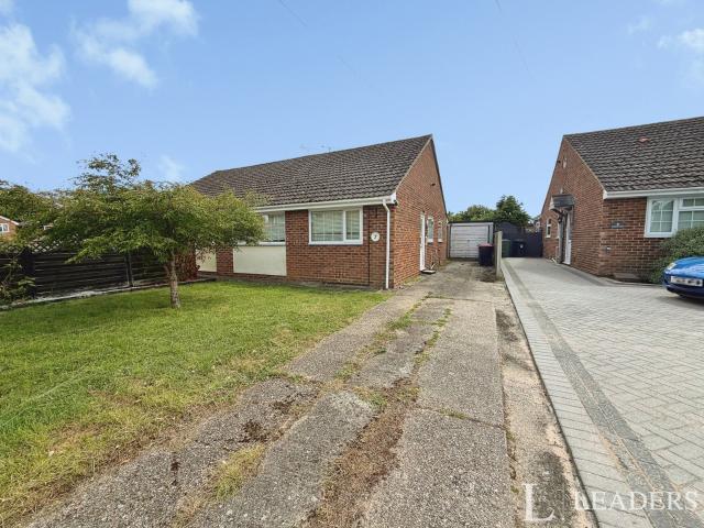 Bungalow to rent in St. Marys Close, Panfield, Braintree, Essex, CM7 | Leaders