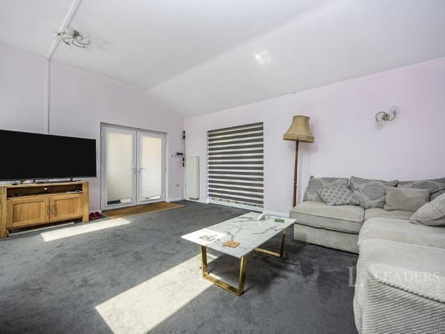 bungalow to rent Stoke Road, Guildford, Surrey, GU1