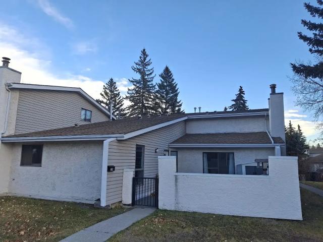 Bungalow townhouse — 2 Bedrooms Townhouse