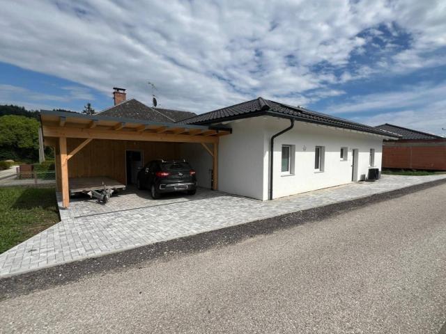 Bungalow Traum zum kleinen Preis! Barrierefreier Neubau auf einer Ebene mit 470 m² Sonnengrund mit XL Terrasse in Ampflwang am Hausruck