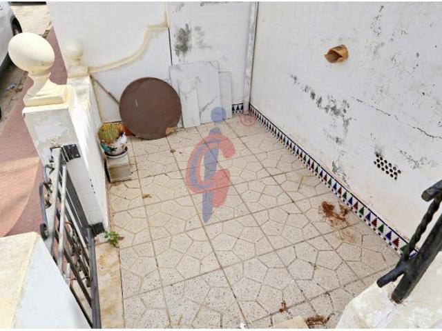 Bungalow adosado en venta en Aguas Nuevas, Torrevieja, Urbanización Camposol