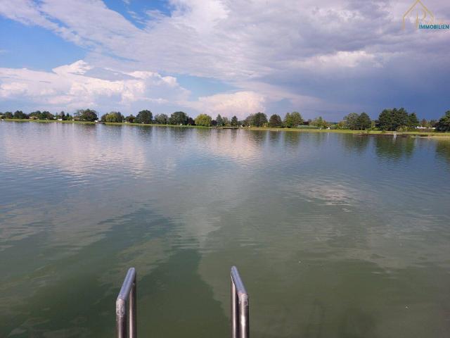 BUNGALOW AM SEE IN DIREKTER 1.REIHE UFERPARZELLE