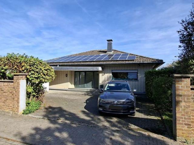 Bungalow auf ruhigem Grundstück im Grünen in Bornheim