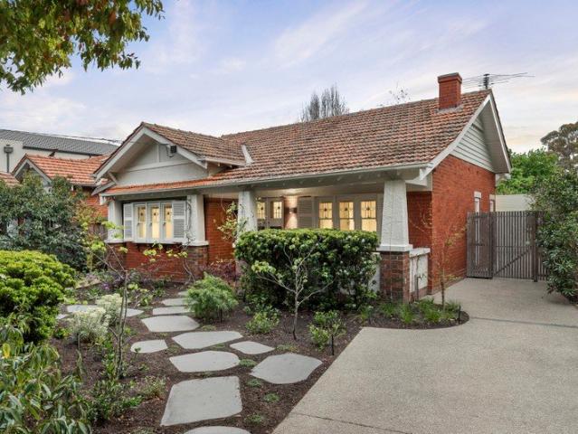Bungalow Beauty in Leafy Locale