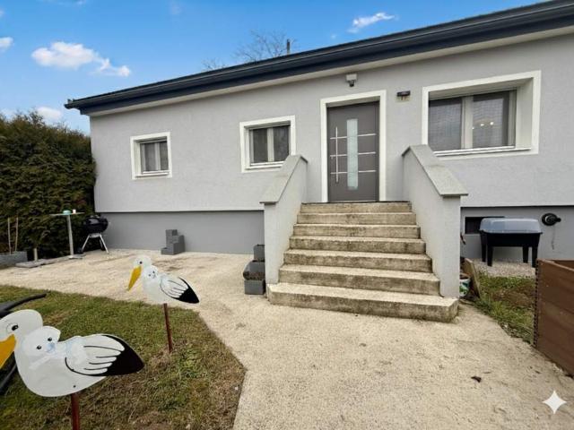 Bungalow Charme trifft Bastler Paradies: Modernes Wohnen mit Pool, Garage und eigenem Stadl