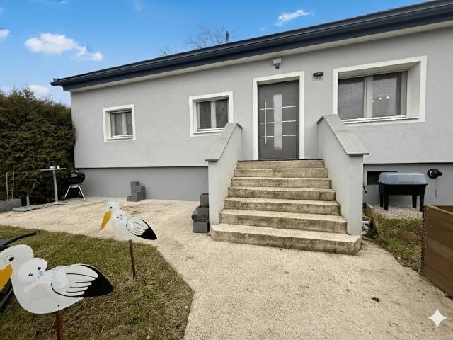 Bungalow Charme trifft Bastler Paradies: Modernes Wohnen mit Pool, Garage und eigenem Stadl