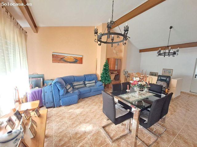 Bungalow de 4 habitaciones y 3 baños con Ascensor en las Bayas, Elche