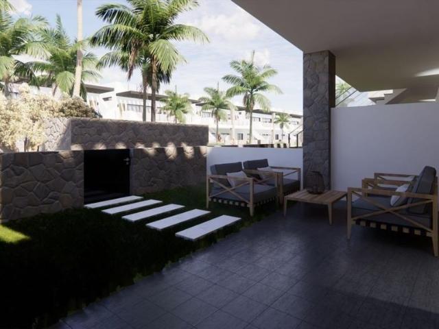 Bungalow de 2 dormitorios 2 baños, piscina comunitaria, gar. 72m² Orihuela Costa