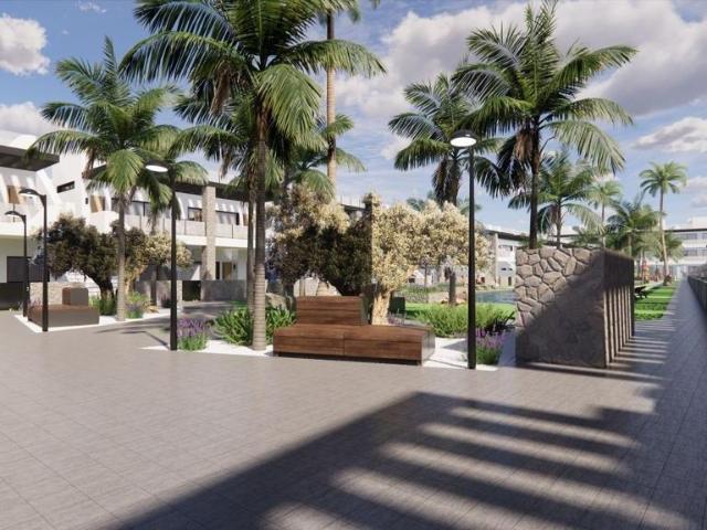 Bungalow de 3 dormitorios 2 baños, piscina comunitaria, gar. 83m² Orihuela Costa