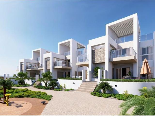 Bungalow de planta alta de 2 dormitorios con solarium privado a la venta en Ciudad Quesada