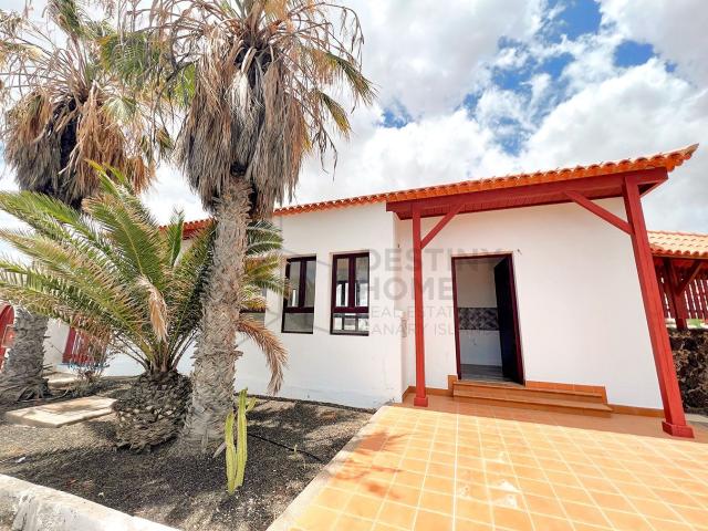 Bungalow en venta. CALETA DE FUSTE