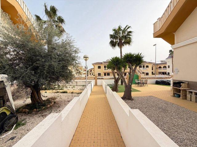 Bungalow en venta en Doña Pepa, Alicante Costa Blanca