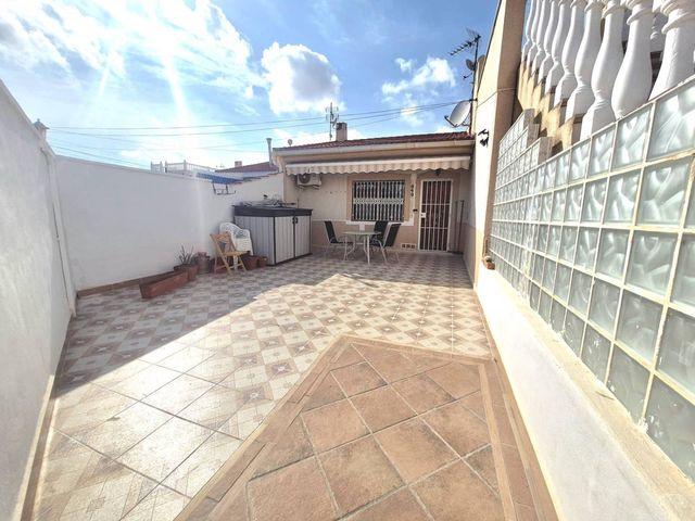 Bungalow en venta en El Limonar, Alicante Costa Blanca