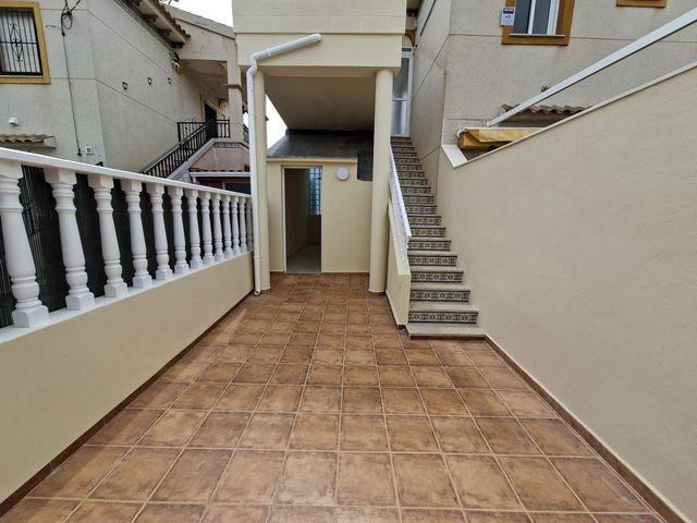 Bungalow en venta en La Zenia, Alicante Costa Blanca