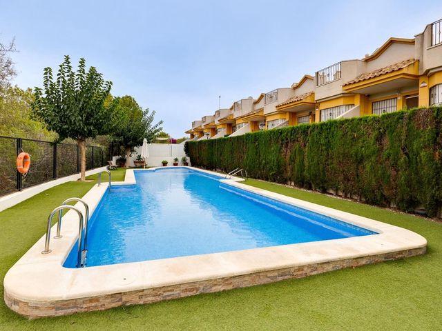 Bungalow en venta en Los Balcones, Alicante Costa Blanca