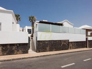 Bungalow en venta en Puerto del Carmen, Lanzarote