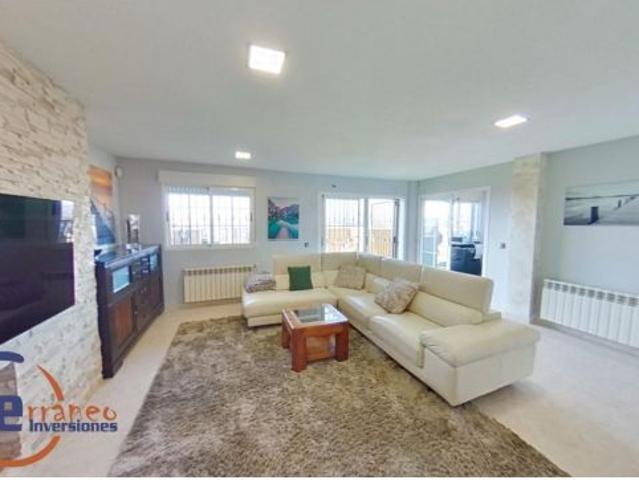 BUNGALOW EN ALMAJADA CON LICENCIA VACACIONAL