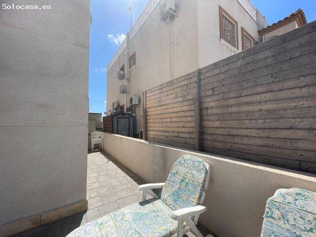 Bungalow en planta baja con jardín privado y piscina comunitaria en Daya Vieja Alicante