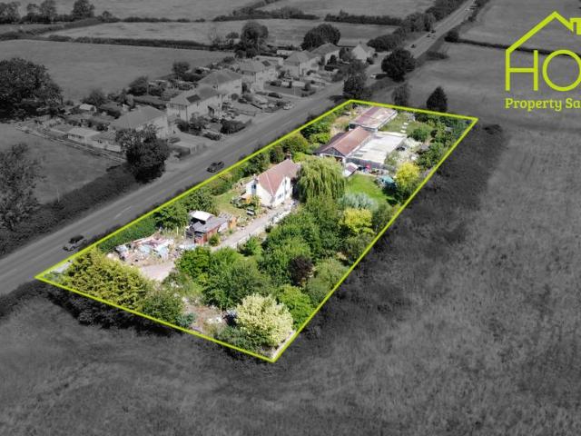 Detached house for sale