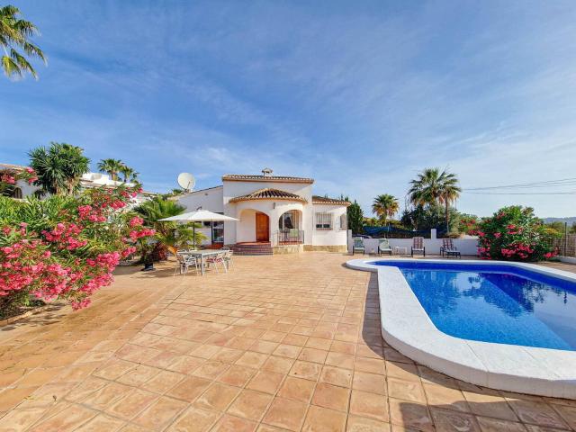 Bungalow for rent in Benitachell / Benitatxell, Alicante