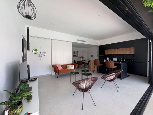 Bungalow for rent in Pilar de la Horadada, Alicante