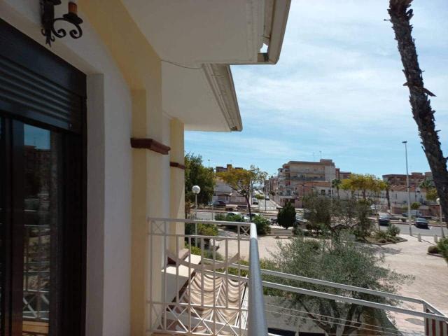 Bungalow for rent in Santa Pola, Alicante