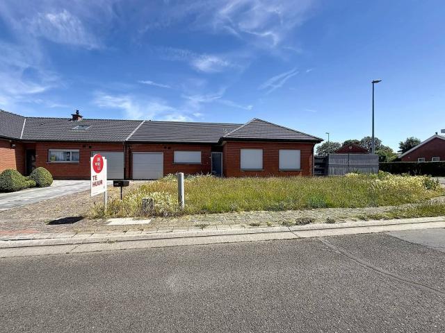 Bungalow house for rent in Eine!