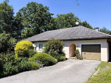 BUNGALOW im GARTENPARADIES in ländlicher Grünlage