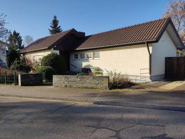 Bungalow in exklusiver Wohnlage von Lorsch mit großem Garten un