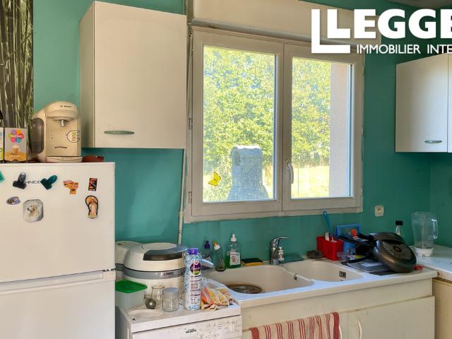 Maison de plain pied indépendant avec grand jardin, proche de Châlus