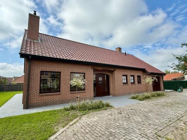 Bungalow met 2 slaapkamers in centrum Beerst
