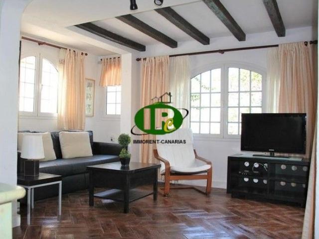 Bungalow mit 2 Schlafzimmern und 1 Bad auf ca 60 qm, helle freundliche Räume