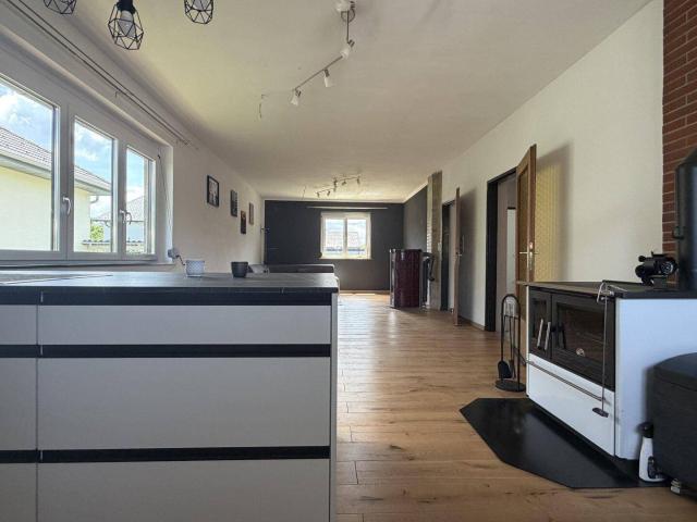 Bungalow mit ca. 97m², innen alles neu, Vollkeller, Dachboden ausbaubar, Carport, großer Garten