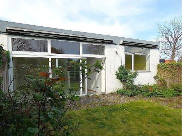 Bungalow mit Atrium, kleinem Garten und Freisitz nähe der Universität
