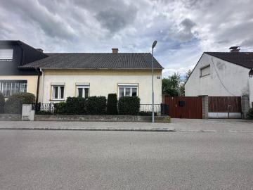 Haus zum Verkauf in 7201 - Keller, Parkplatz