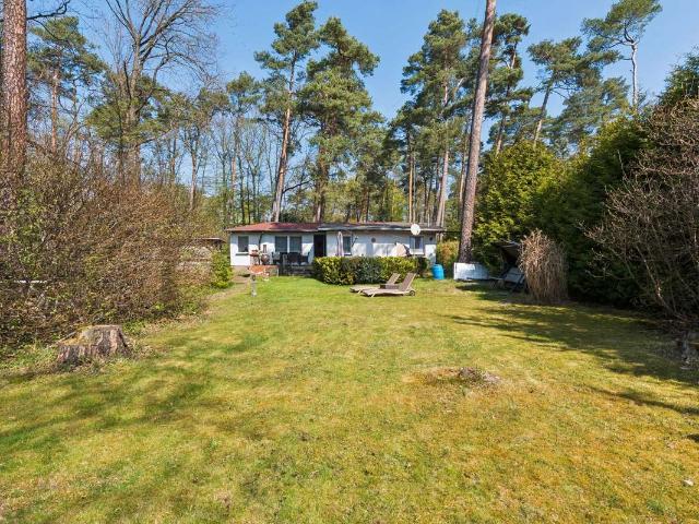 Bungalow mit großem Grundstück und Doppelgarage in ruhiger Lage im OT: Waldsteinberg! Kein Bauland